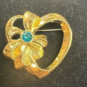 199- Avon Gold Heart Brooch with Blue Gemstone